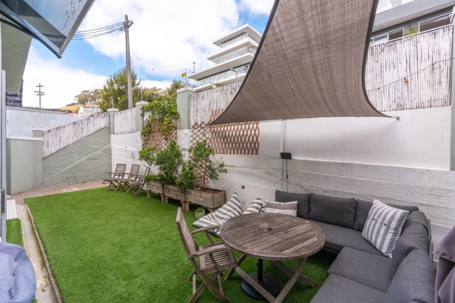2 Bedroom Property for Sale in Green Point Western Cape